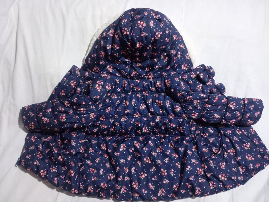 Куртка зимова на дівчинку 2-3 роки.