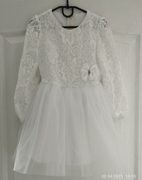 Нові сукні для двійні