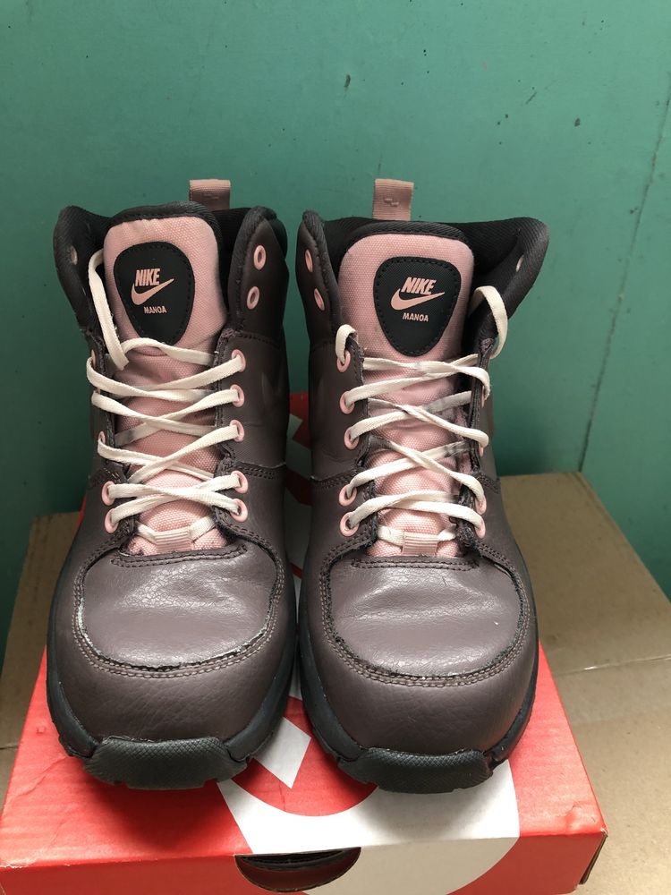 Дитячі черевики NIKE Manoa 35.5р.