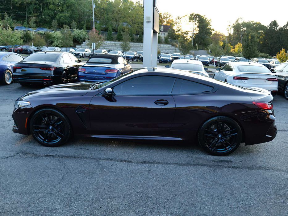 BMW M8 Competition      2022