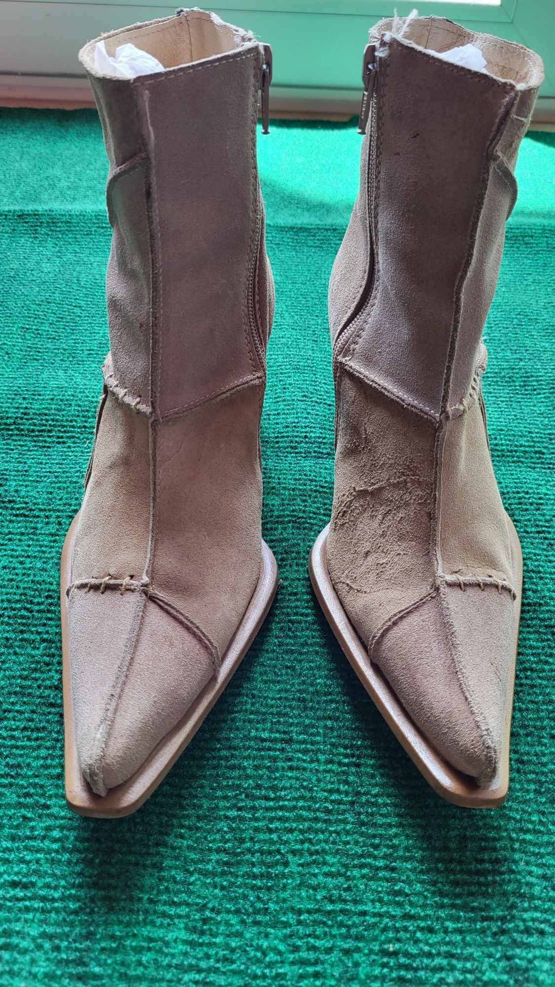 Botas em camurça  beje 36