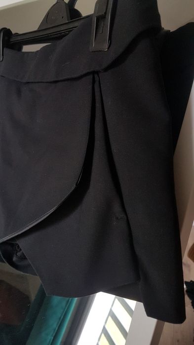 Czarne krótkie szorty spodenki Zara na zakładkę rozmiar S