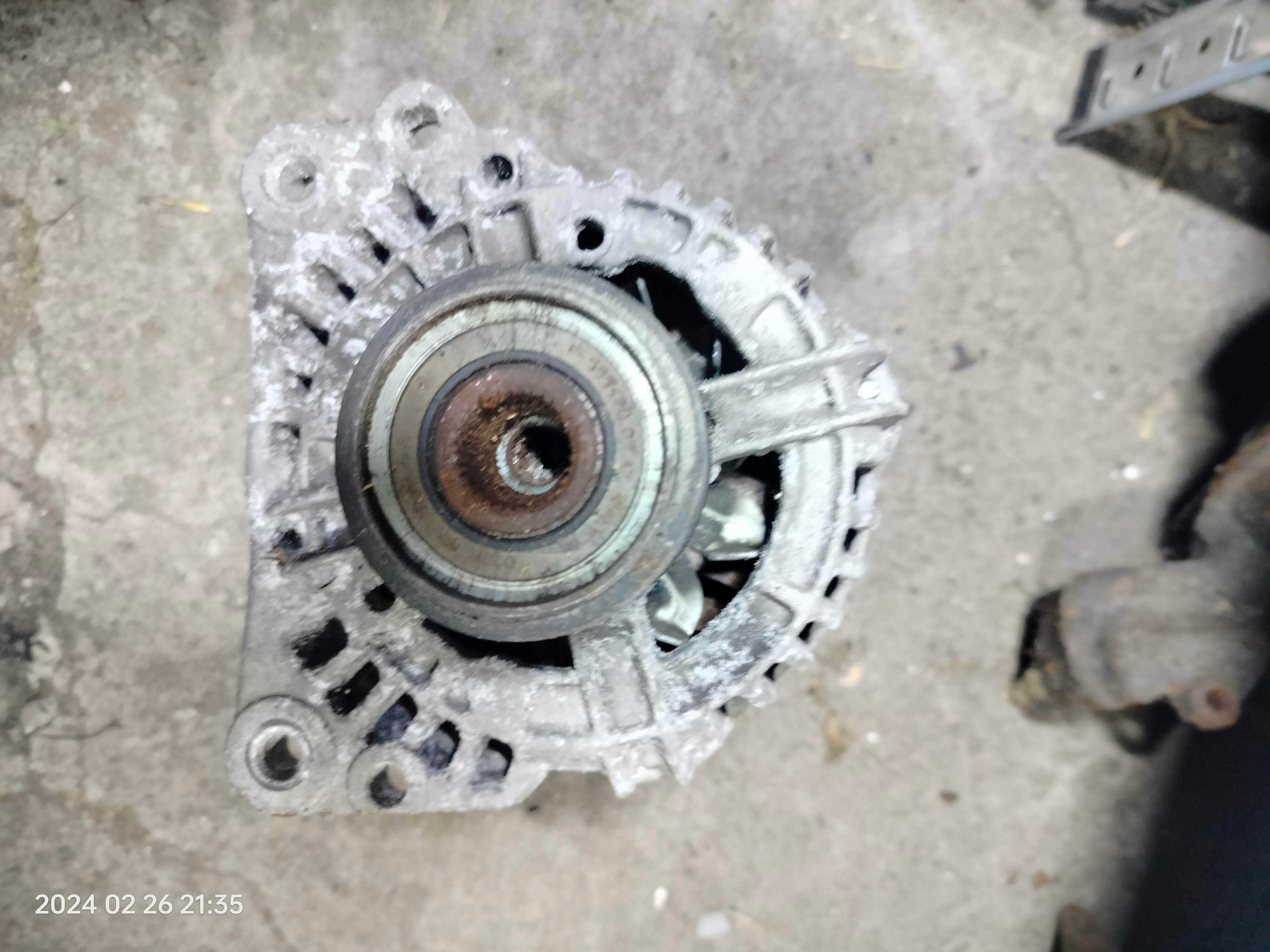 Volkswagen Golf 4 IV alternator Stardax 14V 90 A Audi Seat Skoda