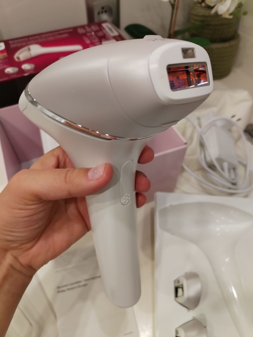 Lumea philips BRI953