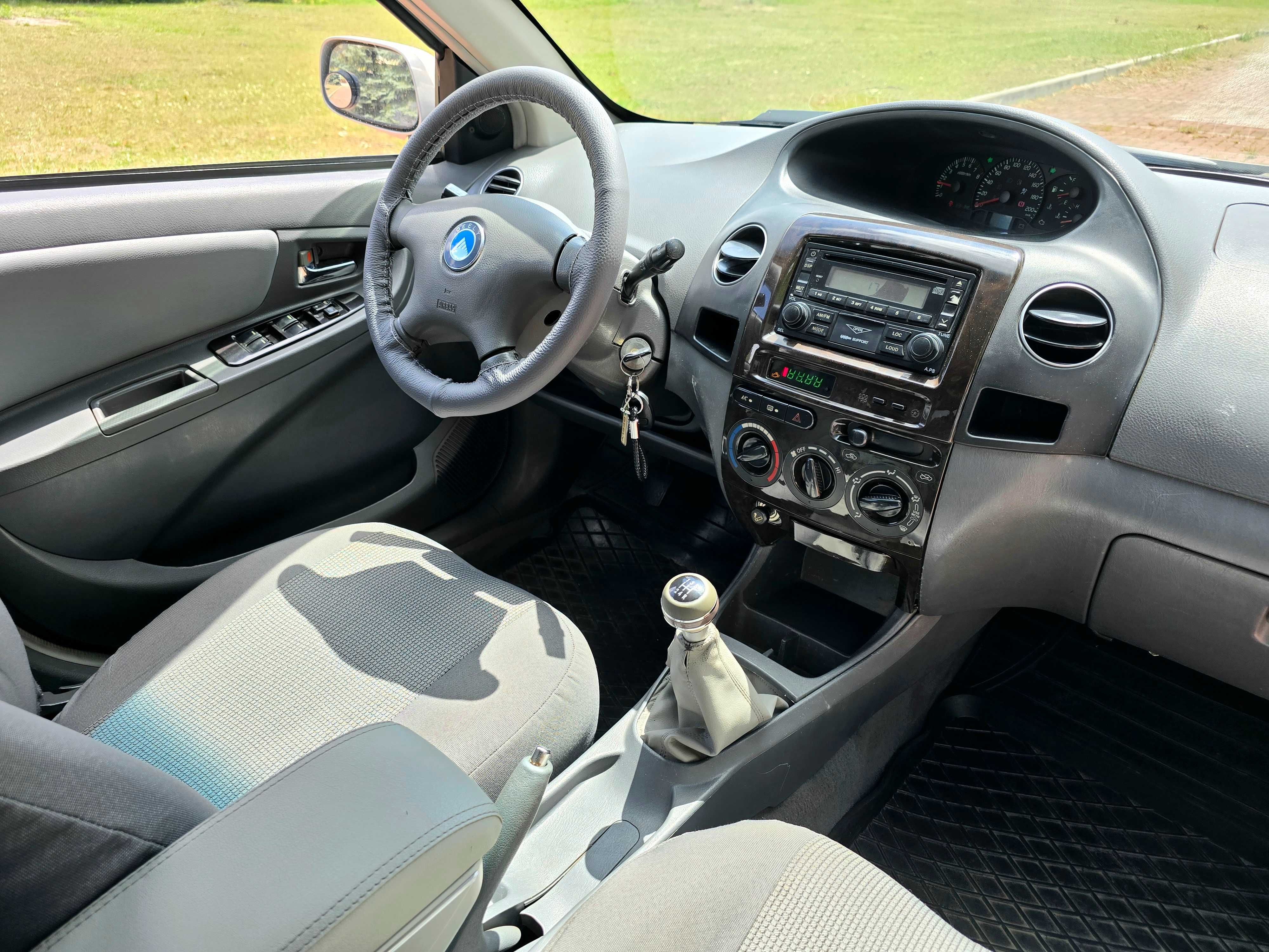Geely MK 2011г.в. 1.6 газ-бензин