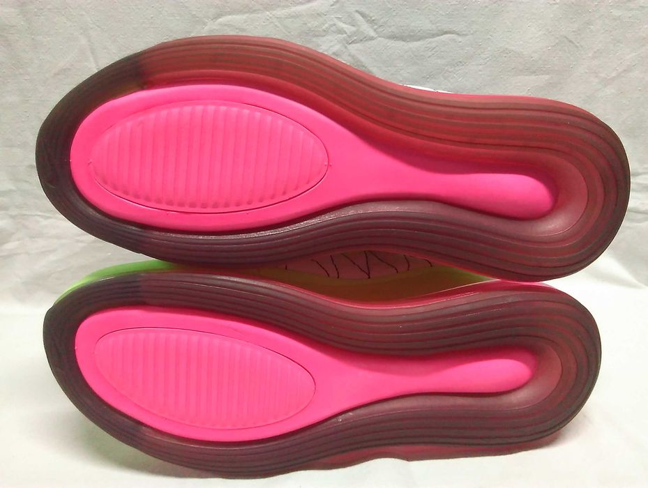 Buty Nike Air Max 720-818 rozm. 40