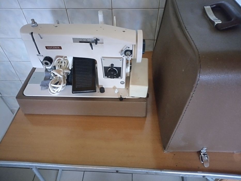 Maszyna do szycia Łucznik 466