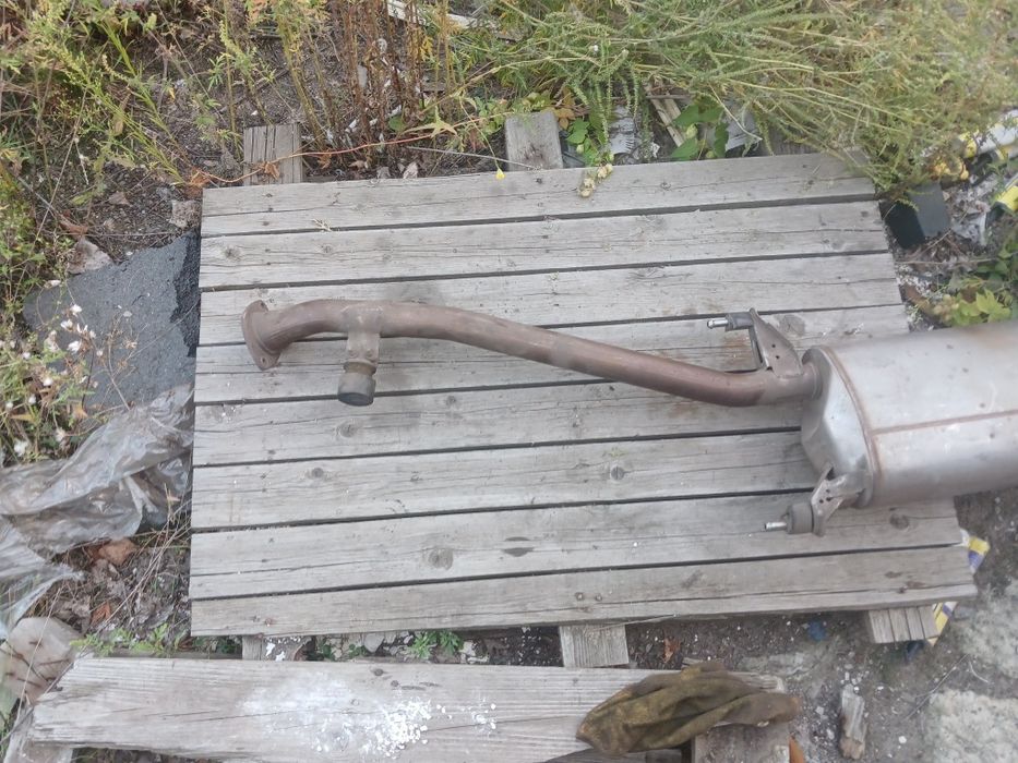 Глушник тойота Rav4