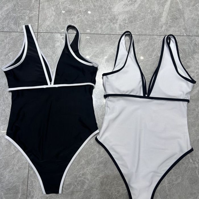 Купальник chanel  розмір л, м