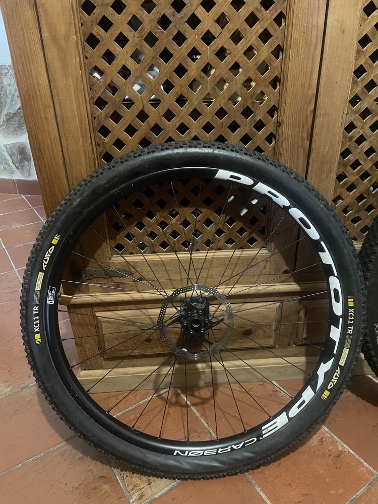 rodas prototype carbon