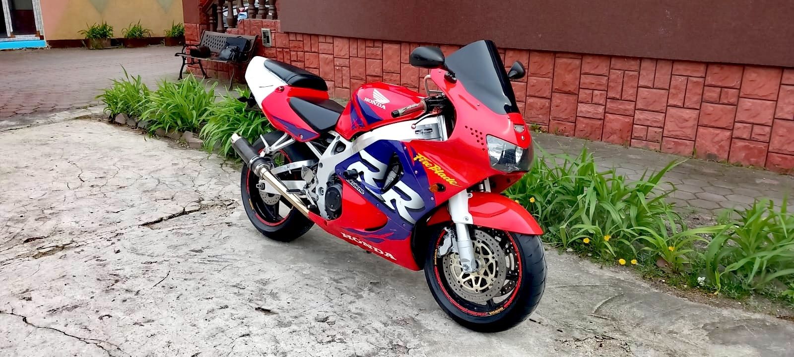 Honda CBR 900rr Fireblade sc33 oryginał stan fabryczny  polec