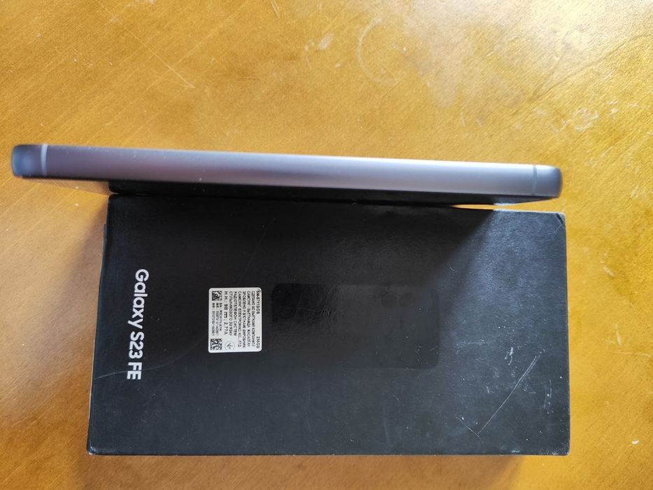 Пррдам Samsung S23 FE, 8/256,как новый.