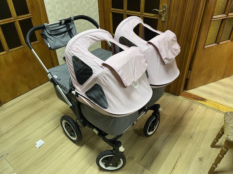Коляска для двійні bugaboo