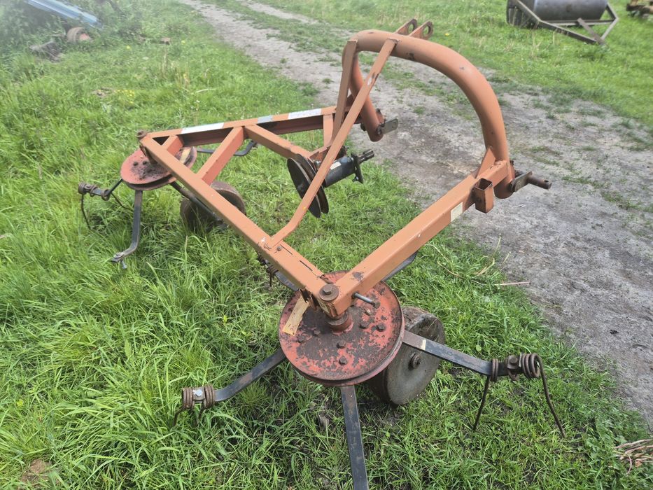 Sprzedam Kosiarke Przewracarke Siewnik