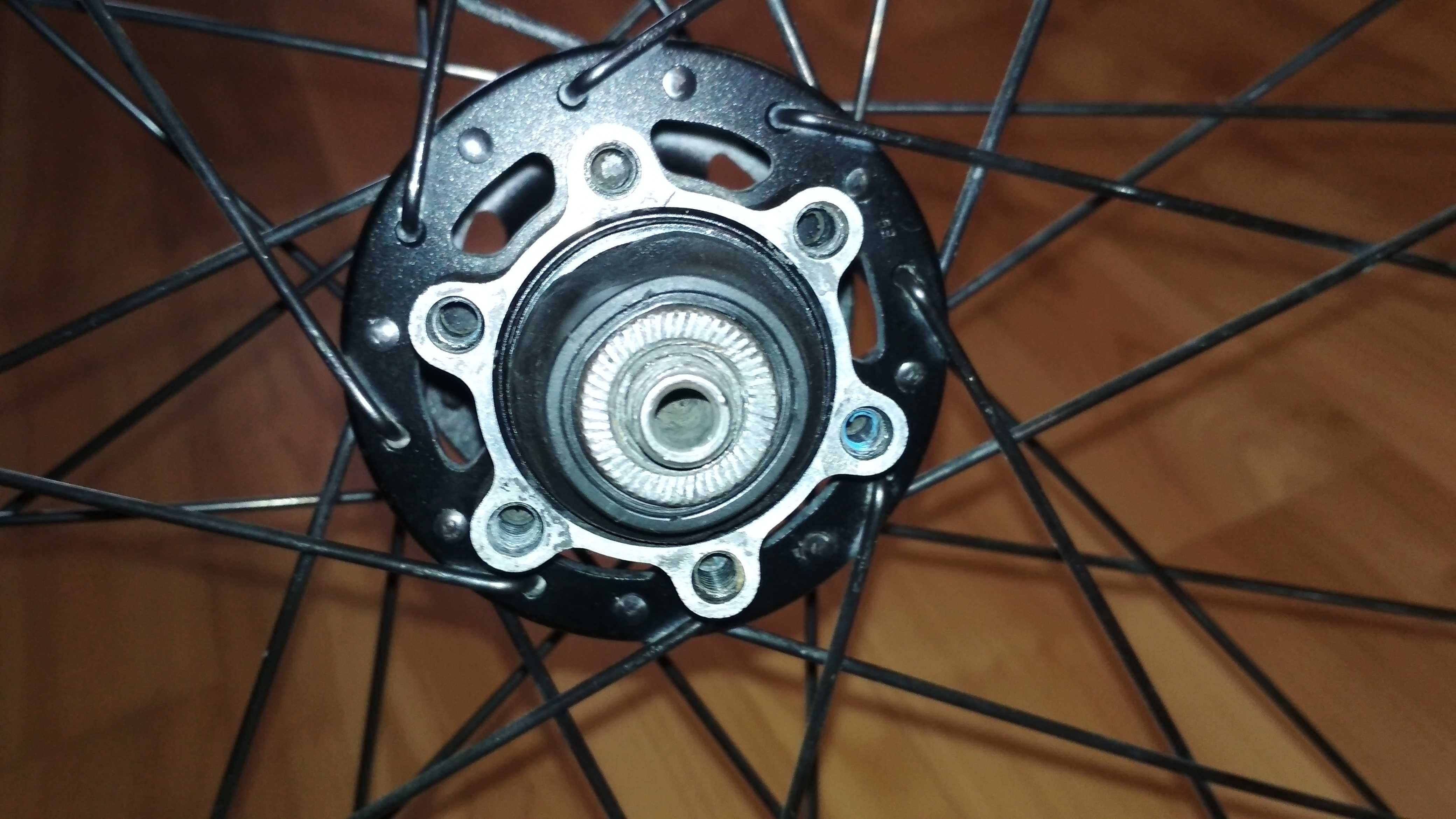 Втулка задняя Shimano Deore XT FH-M756 32 отверстия под диск