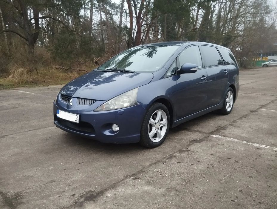 Mitsubishi Grandis 2.4 benzyna automat,6osobowy,rodzinne auto