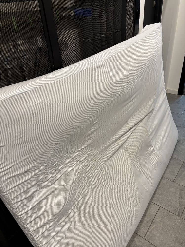 Materac 140x200 oddam