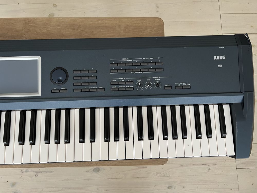 Синтезатор Korg Triton Extreme