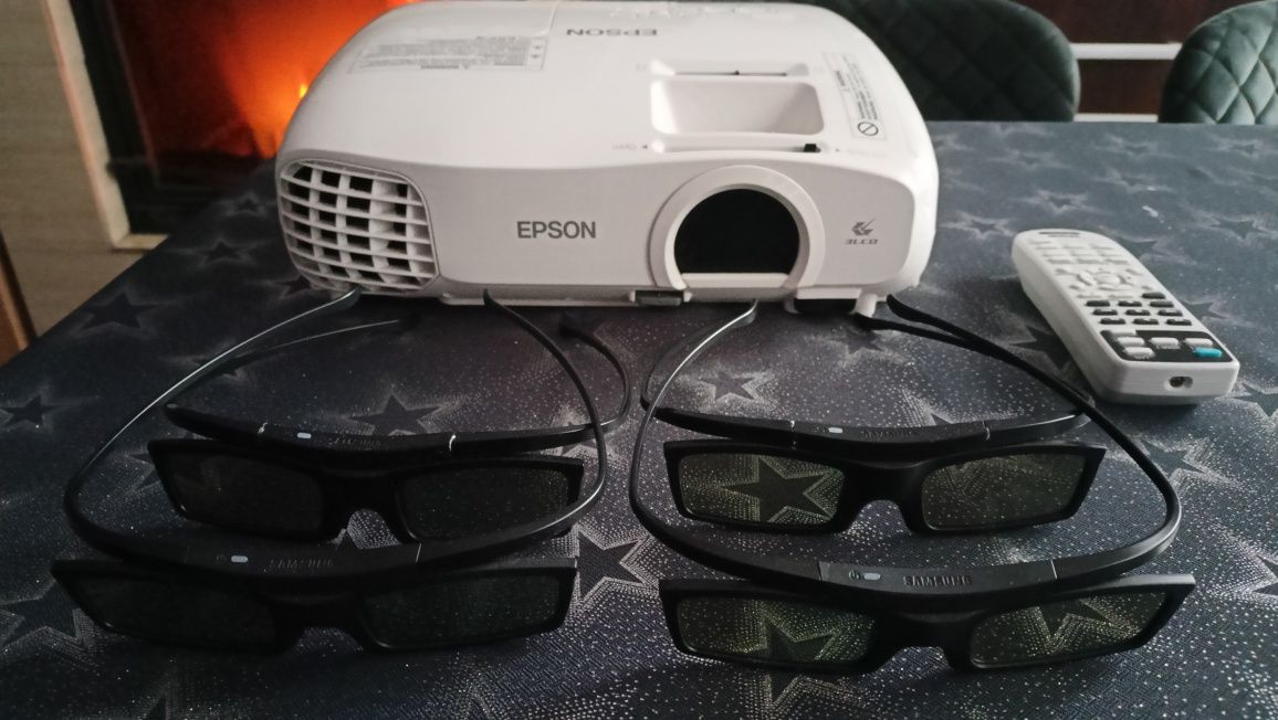 Projektor 3D Epson EH-TW 5100 + 4 okulary aktywne
