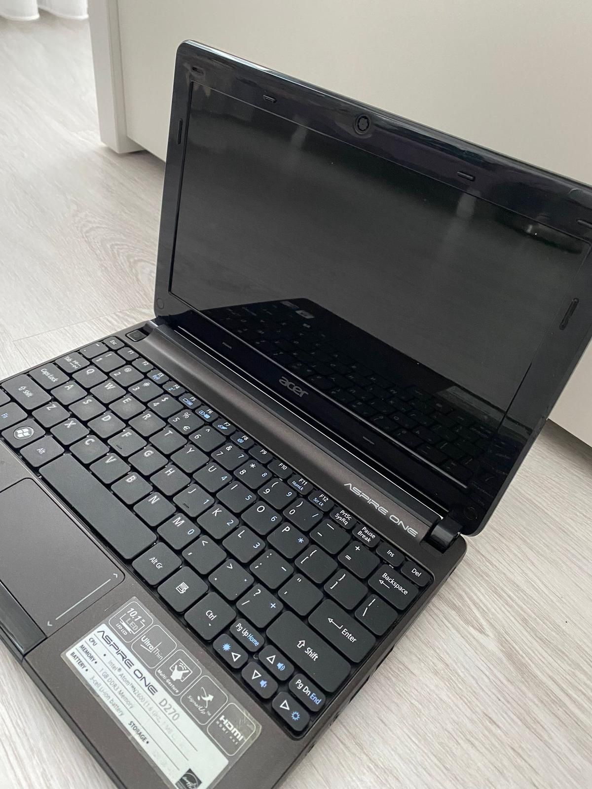 Acer aspire one D270 bateria trzyma ponad 2 godz