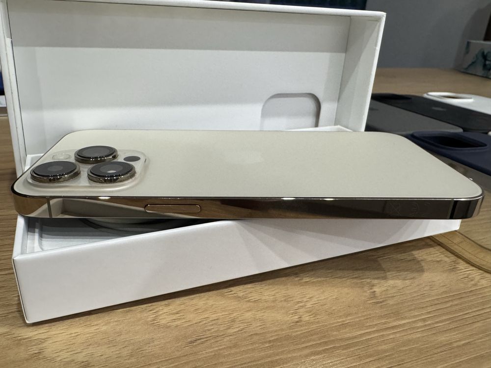 iPhone 14 pro max 256gb gold