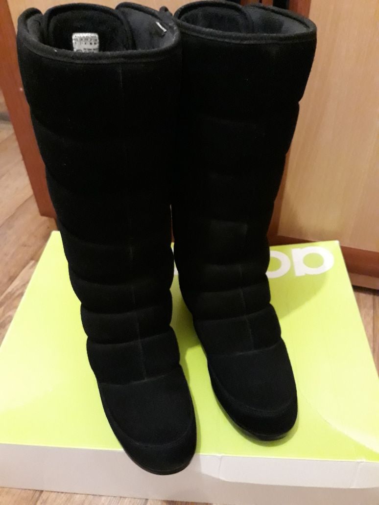 Замшевые сапоги/ угги/ дутики adidas 23.5 см