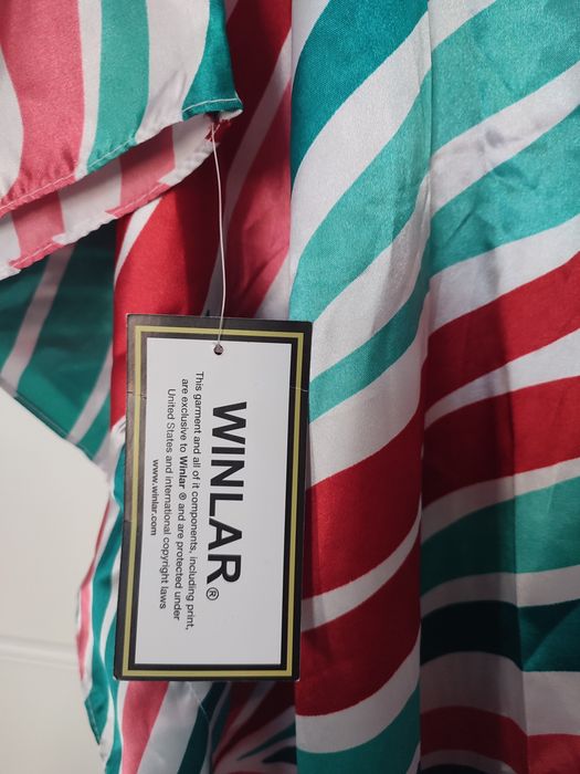 Jedwabista satynowa sukienka narzutka na strój kąpielowy na plażę