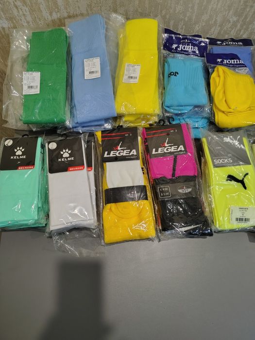 Продам нові футбольні гетри відомих брендів