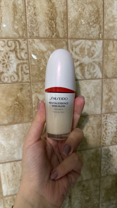 Тональний крем Shiseido