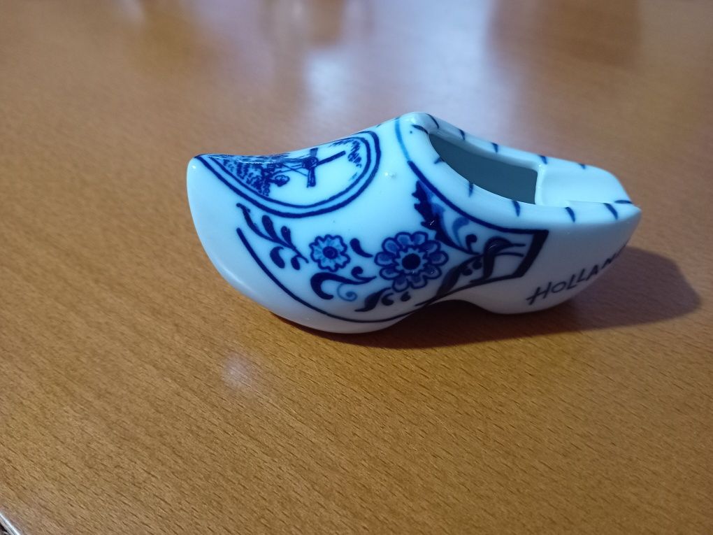 Cinzeiro sapato porcelana