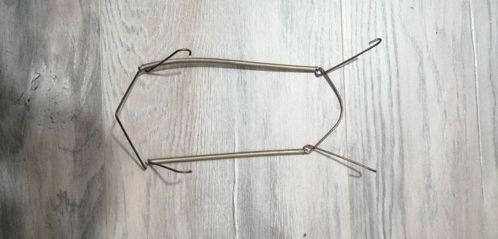 Prato antigo em loiça tradicional alentejana.