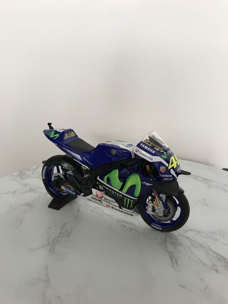 Model Motocykla Yamaha Vr46 Valentino Rossi Minichamps 1:12 Moto Gp