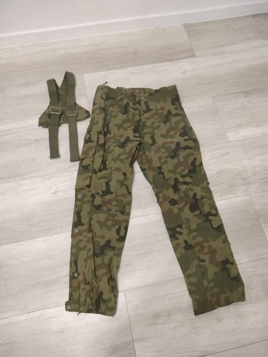 Spodnie od goratexu M/L