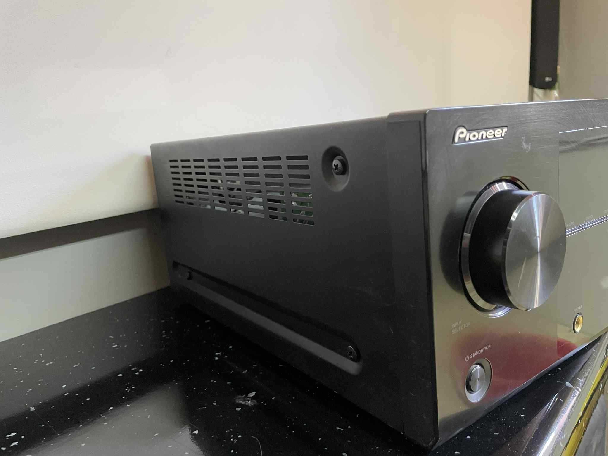 Amplituner Pioneer VSX-421 z oryginalnym pilotem