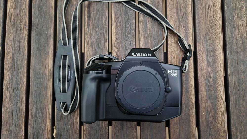 пленочный фотоаппарат canon EOS 650