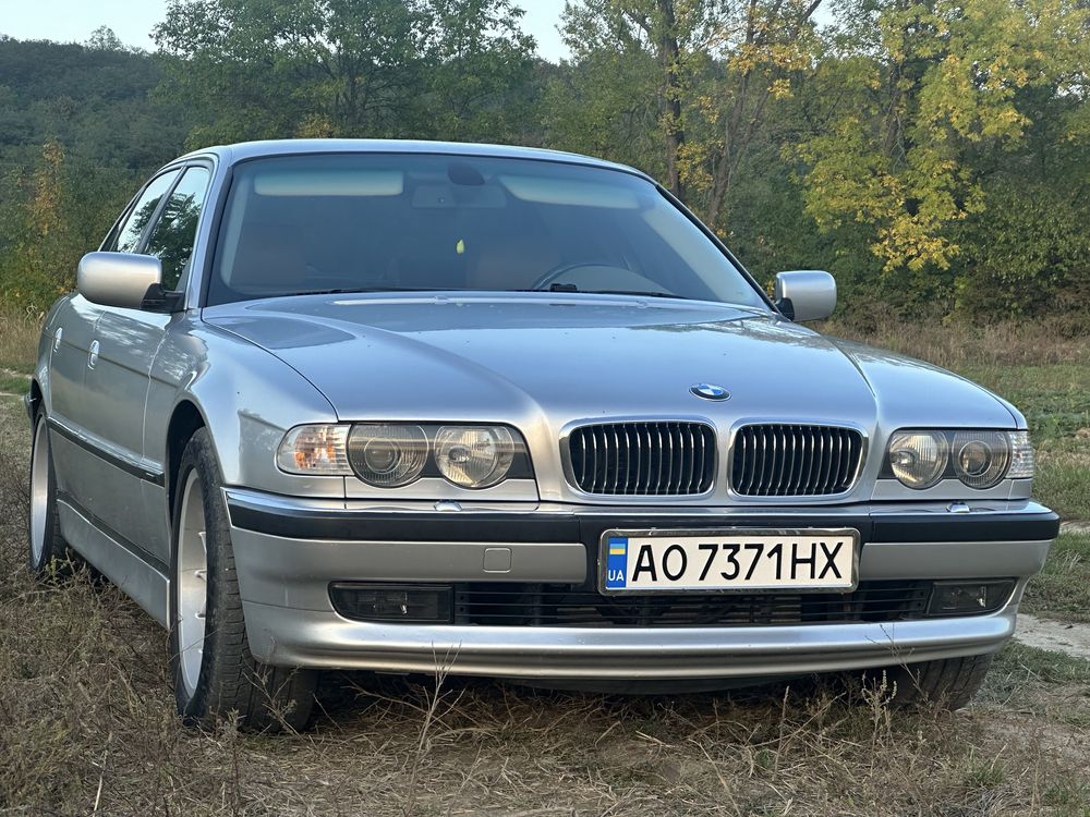 BMW E38 2000р 3.0 дизель