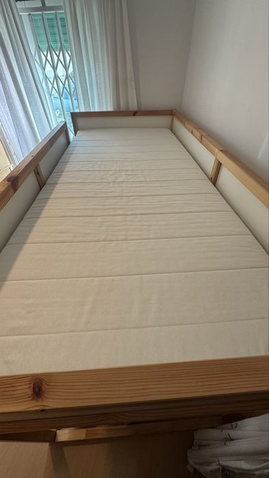 Cama crianca ikea - como nova com colchão