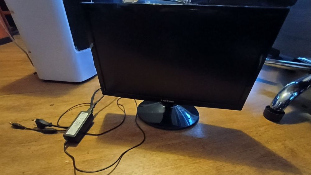 Monitor Samsung 19"