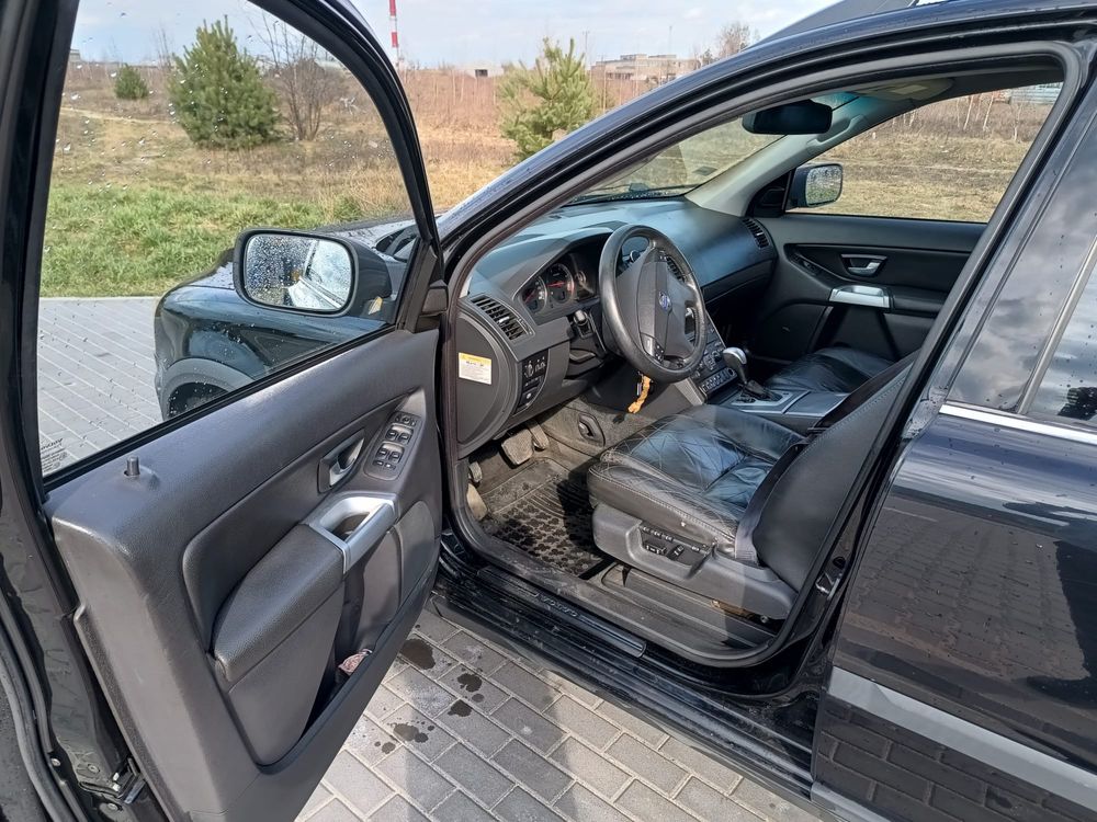 Volvo XC90, czarne, automat