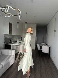 Платье белое Украинского бренда новое