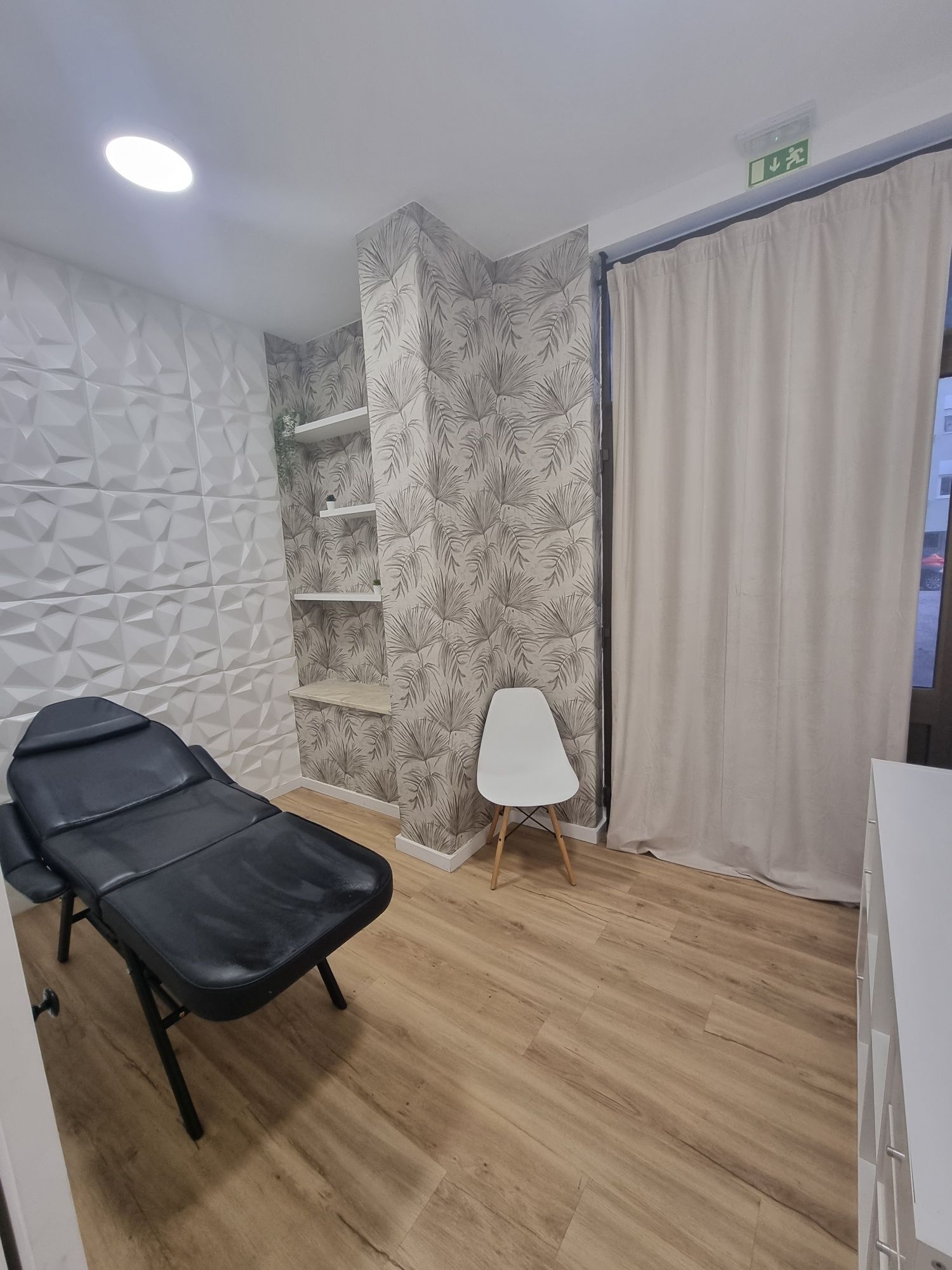 Aluga-se gabinete de Estética no centro de Almada