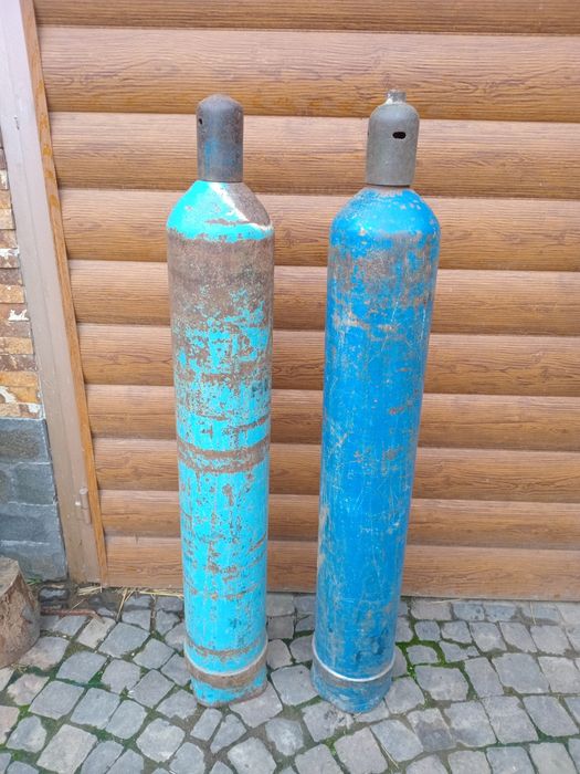 Продам кислородный баллон