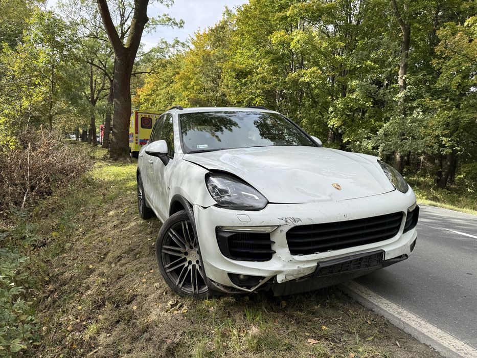 Porsche Cayenne S 4.2 tdi lift 385km uszkodzony faktura