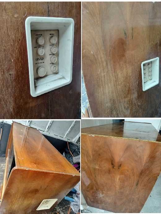 szafka z TV i sprzętem audio