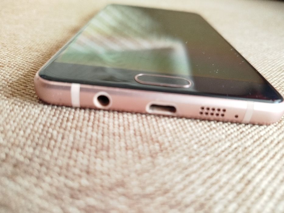 Надійний телефон Samsung  SM-A510F у відмінному стані