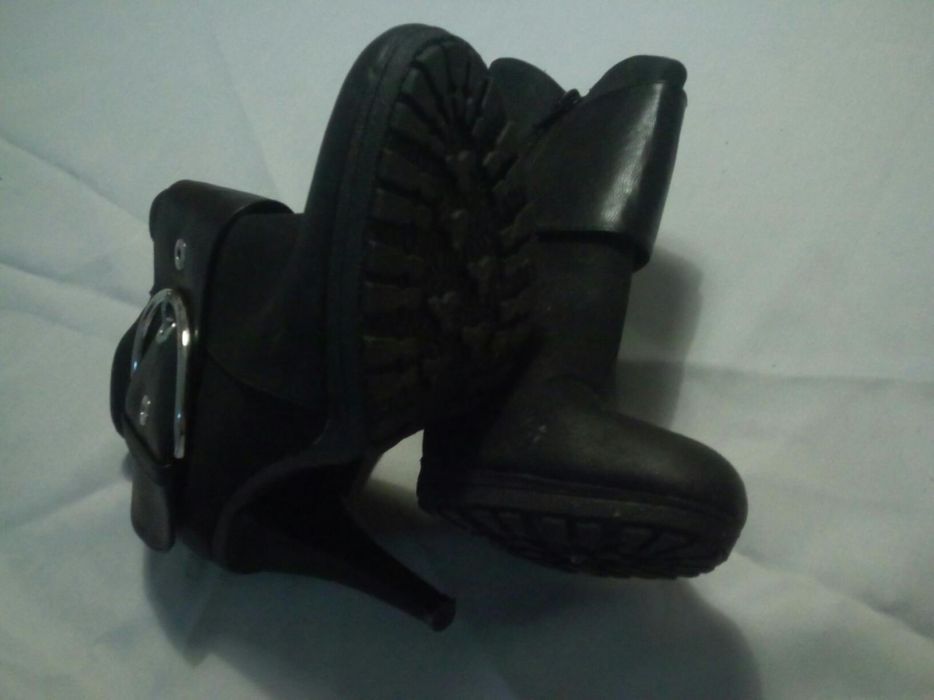 Botins Pretos Foreva/ Botins Pretos