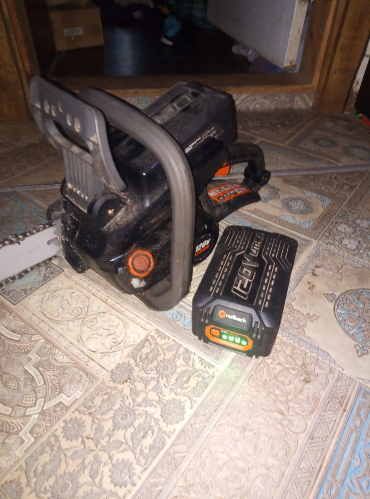 Пила акумуляторна 120V