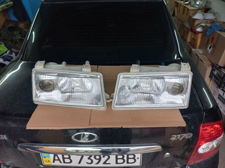 Фари ваз 2110 - 2111 - 2112 лінзована крижач права Ліва