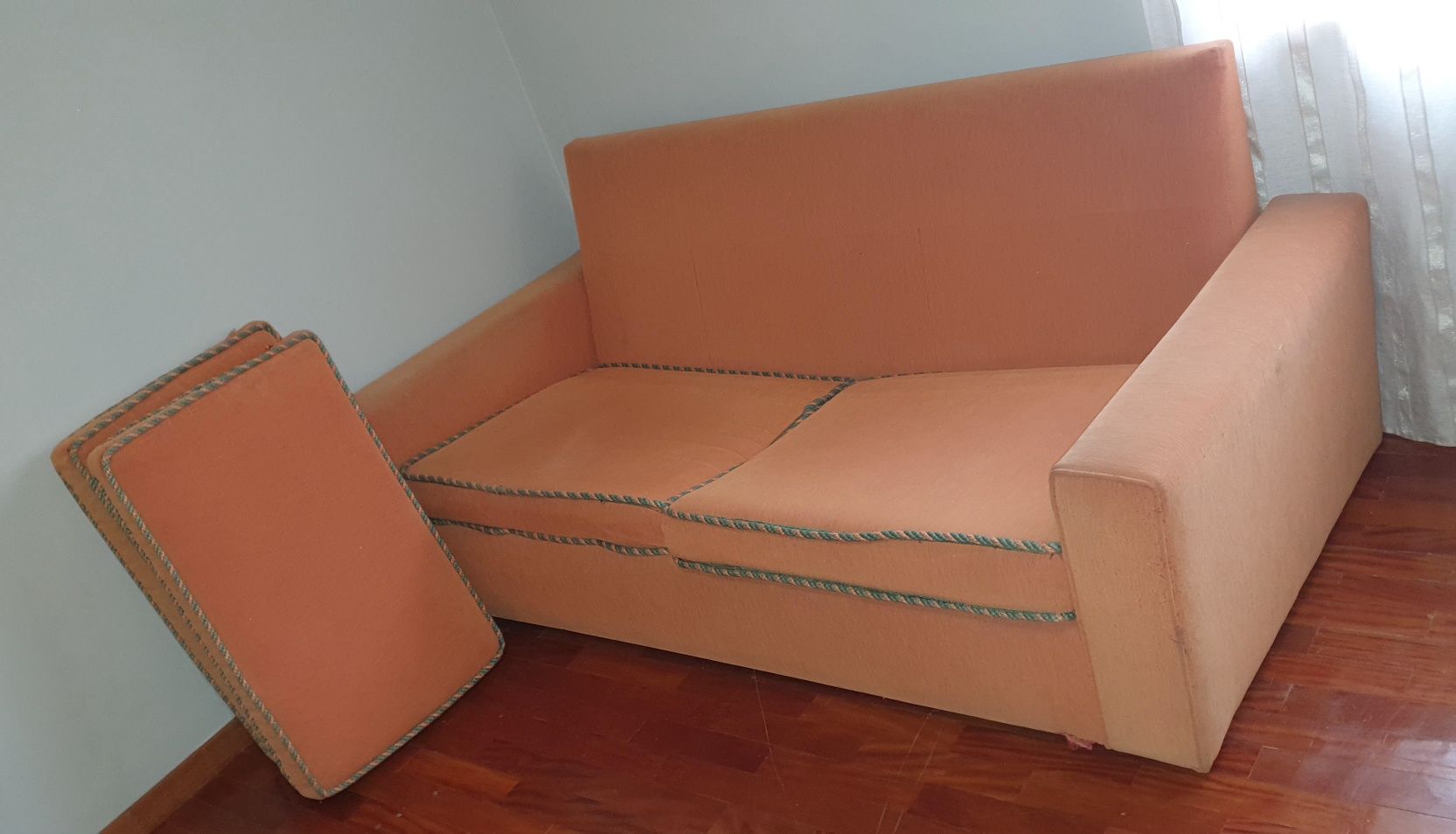 Sofa com cama dobrável