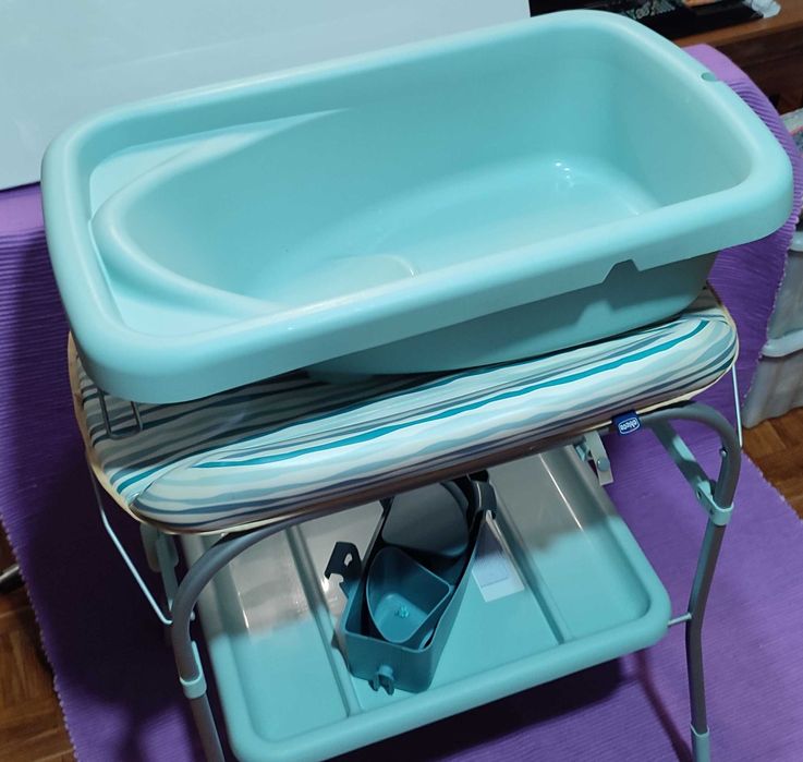 Fraldário com Banheira da Chicco